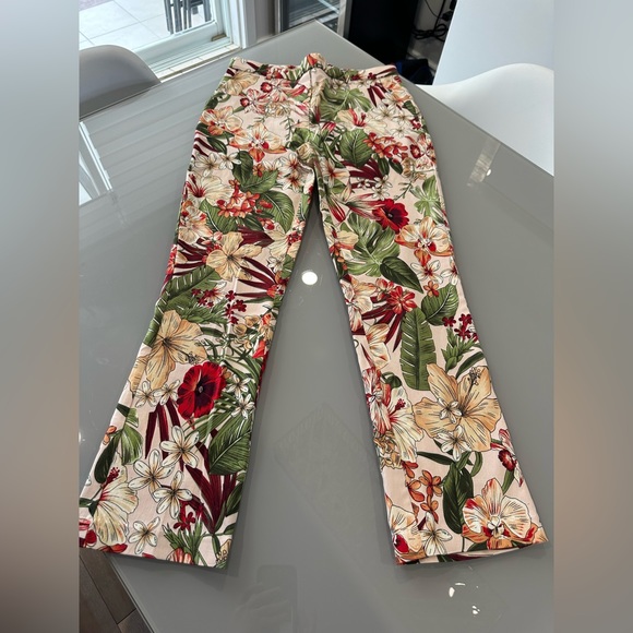 Floral pants - Picture 3 of 3